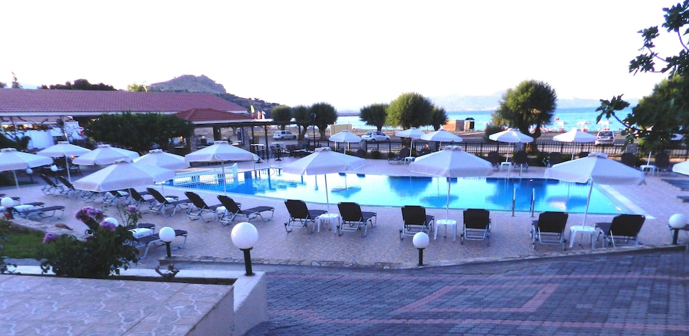Yota Beach Hotel