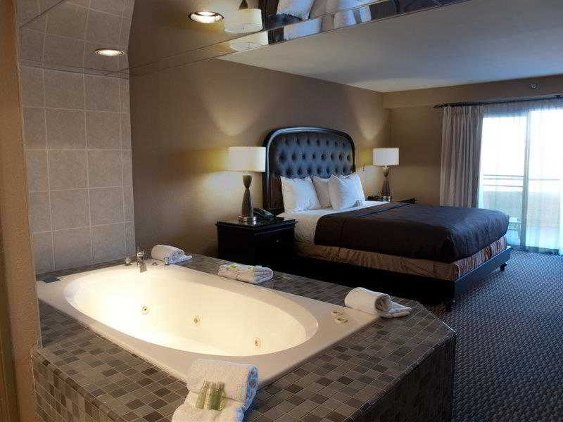 Best Western Encinitas Inn & Suites at Moonlight Beach