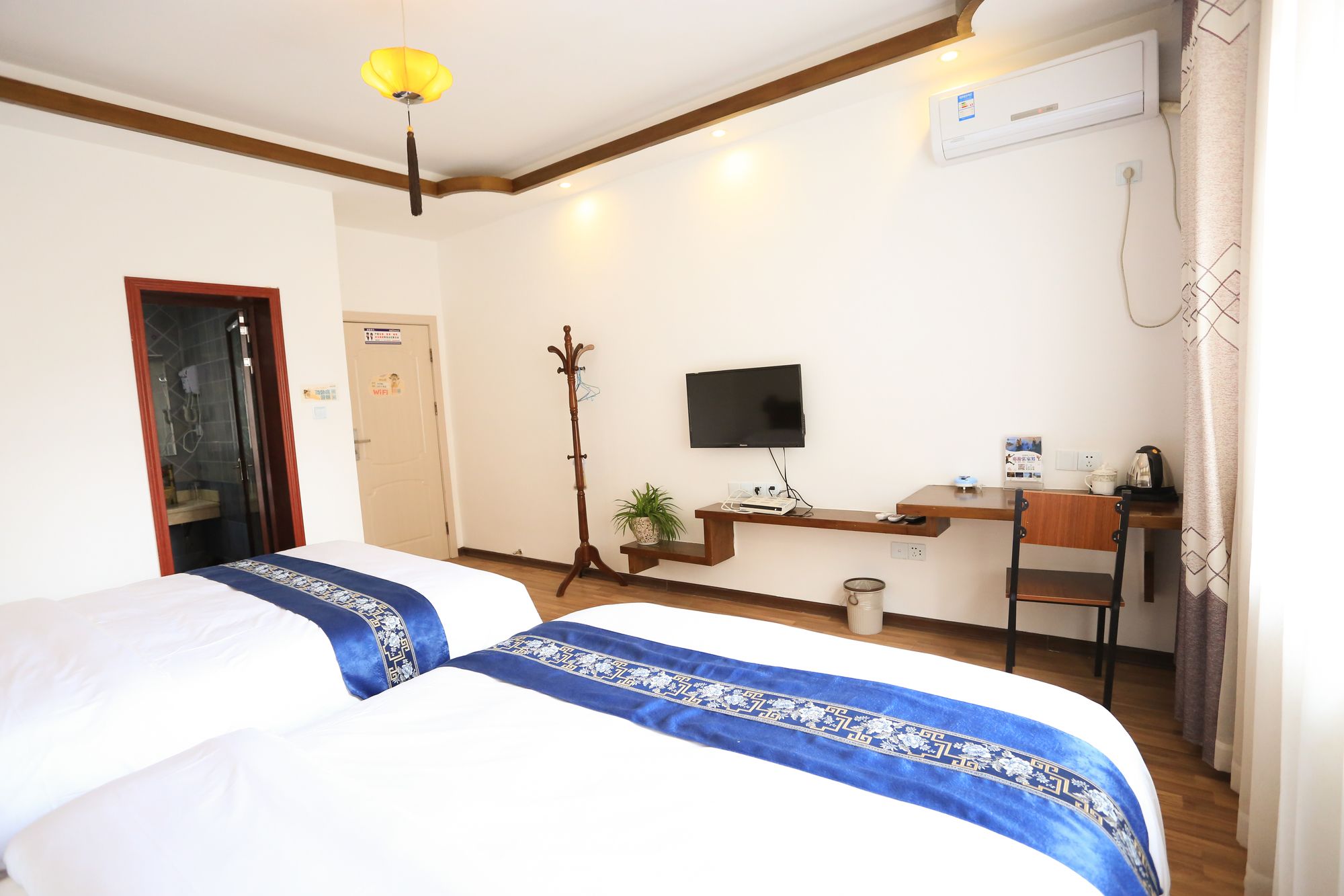 Qing Man Hotel