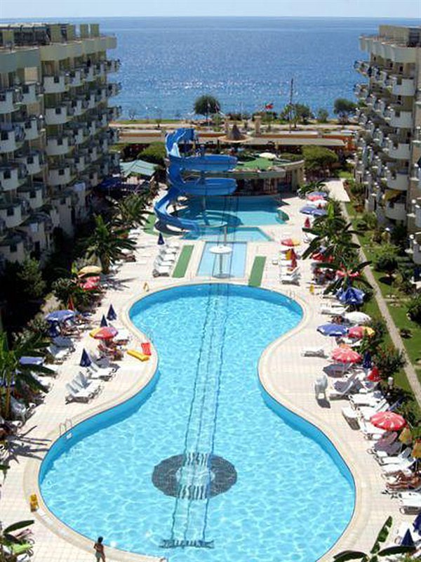 May Garden Club Hotel