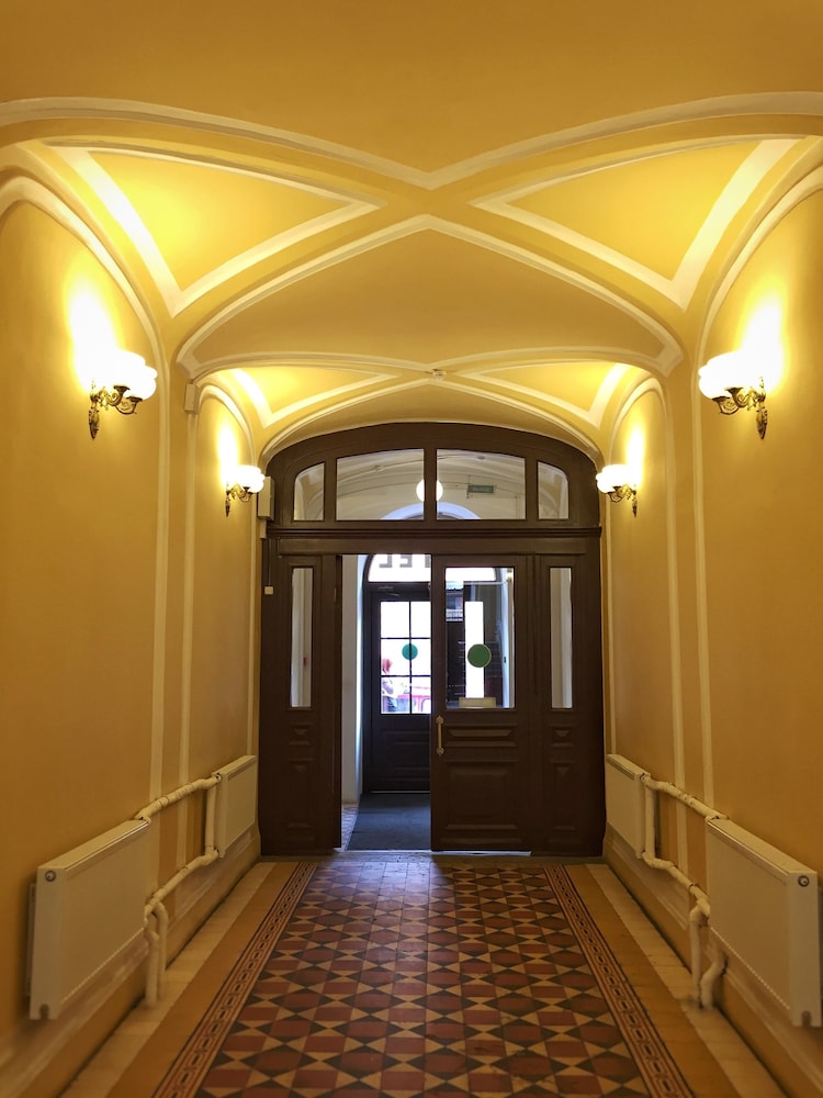 Yellow Hotel