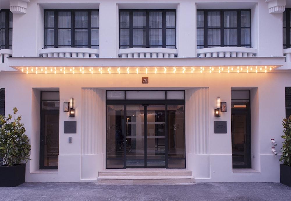 Hôtel Eiffel Blomet