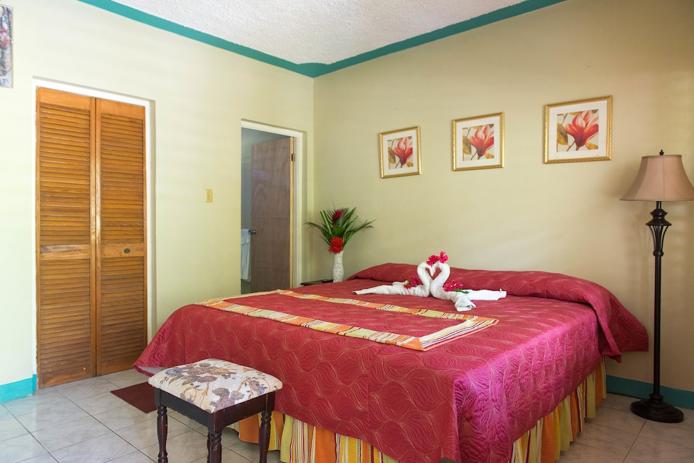 Golden Sunset Villas