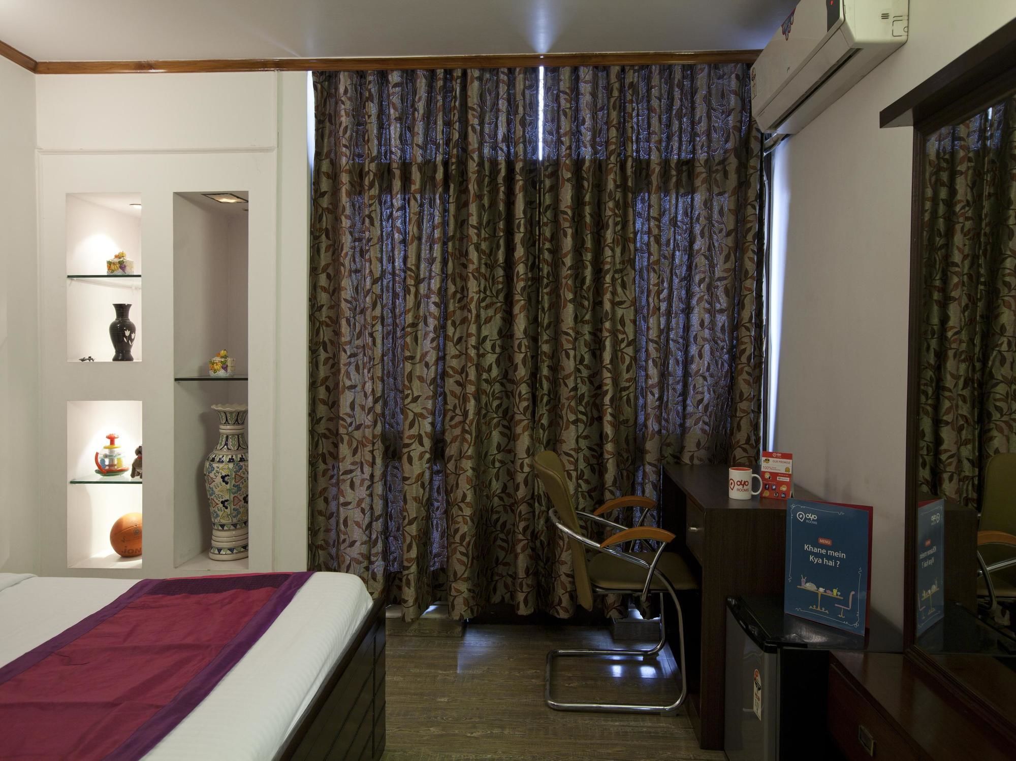 OYO Rooms Sikanderpur Metro DLF Phase 2