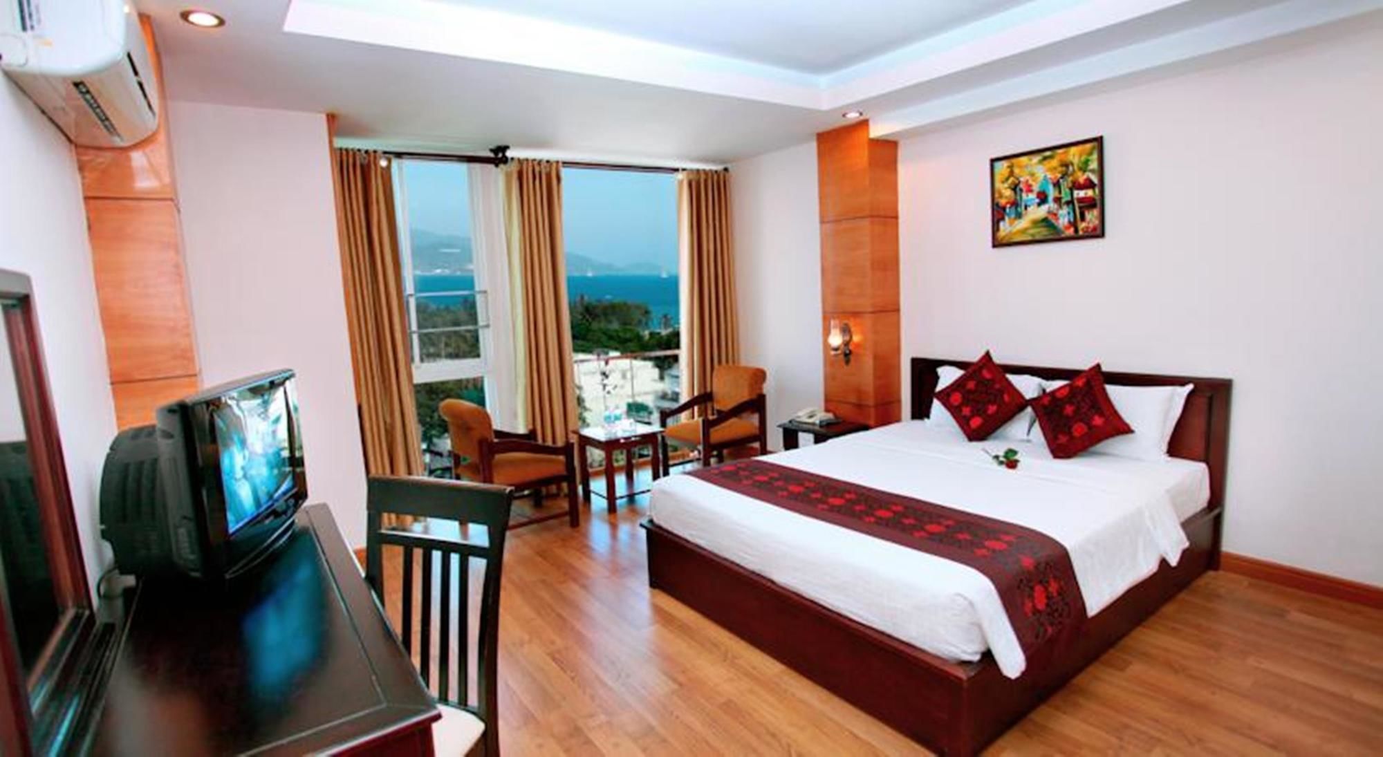 Carina Hotel