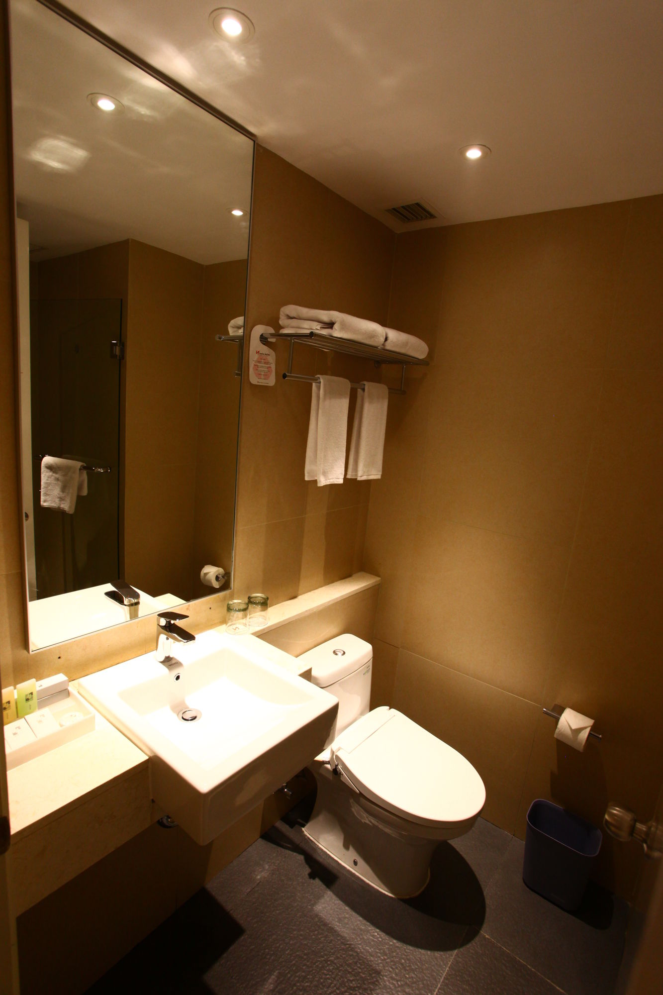 Swiss-Belinn Airport