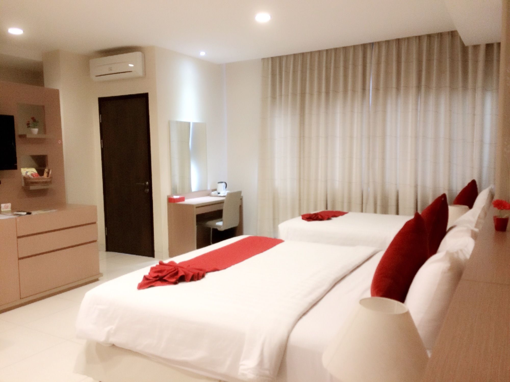 Sweet Karina Hotel