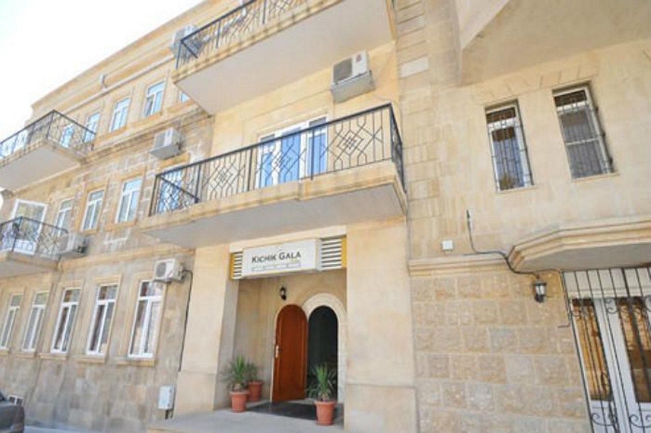 Kichik Gala Hotel