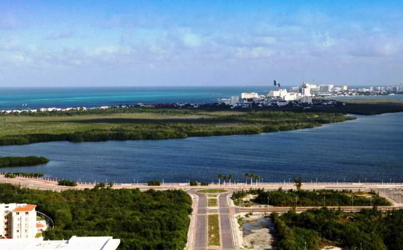 Suites Malecon Cancun Torre Vancouver