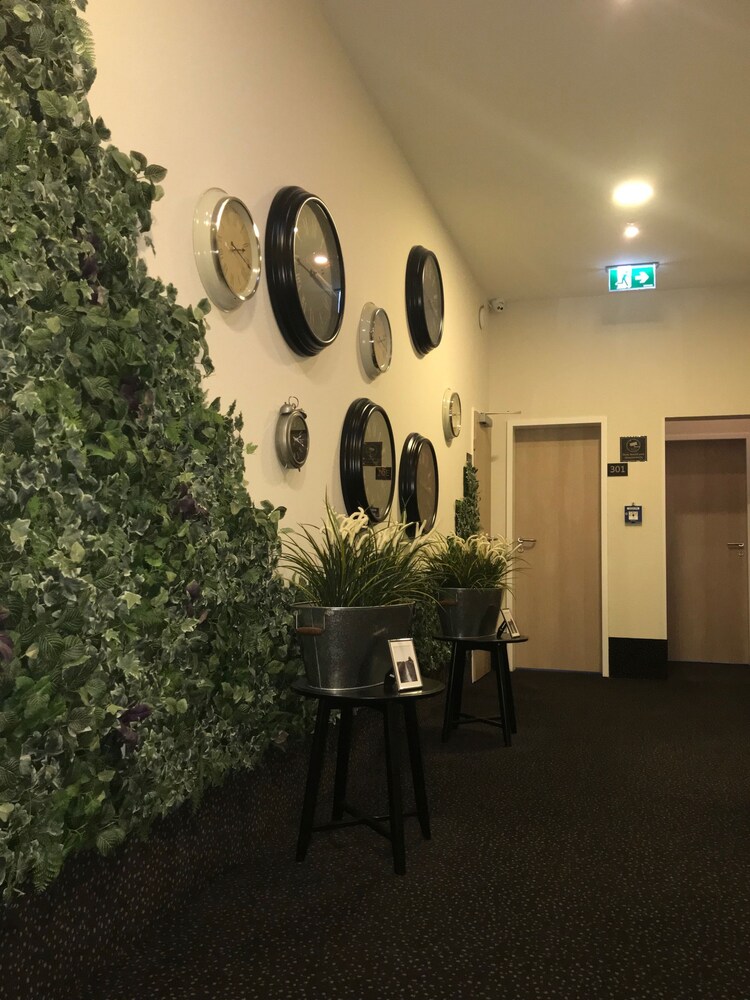 Hamburg Room