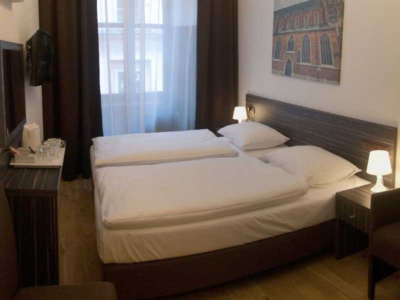 Pergamin Apartments