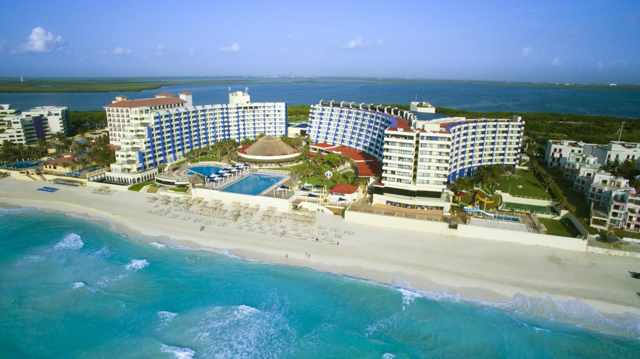 Crown Paradise Club Cancun