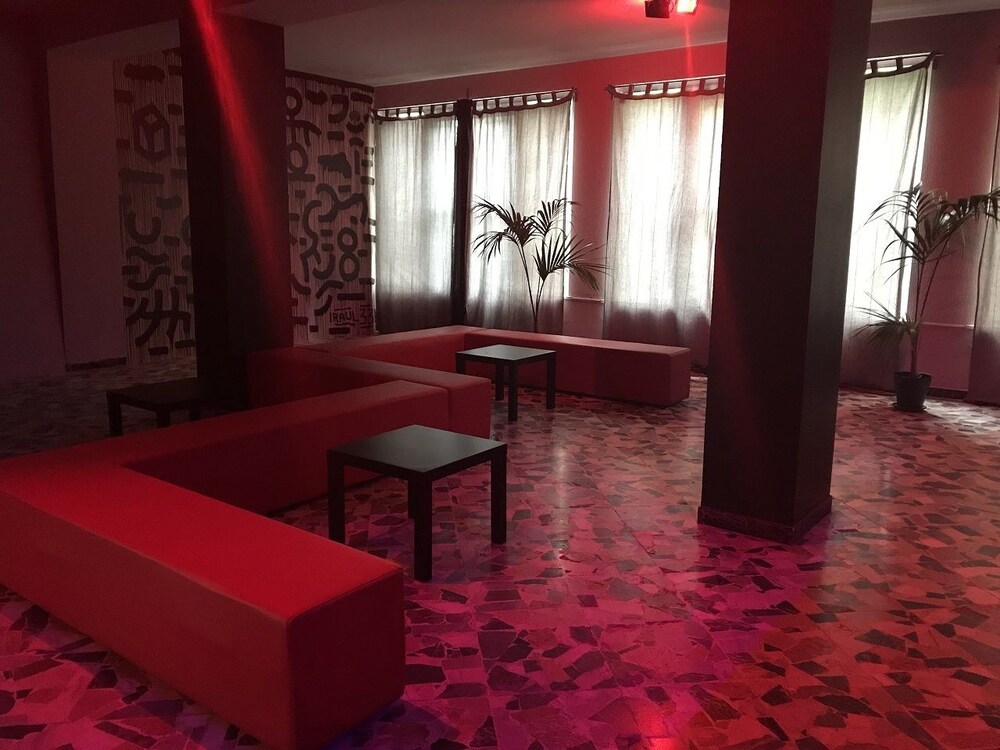 Stupido Hotel