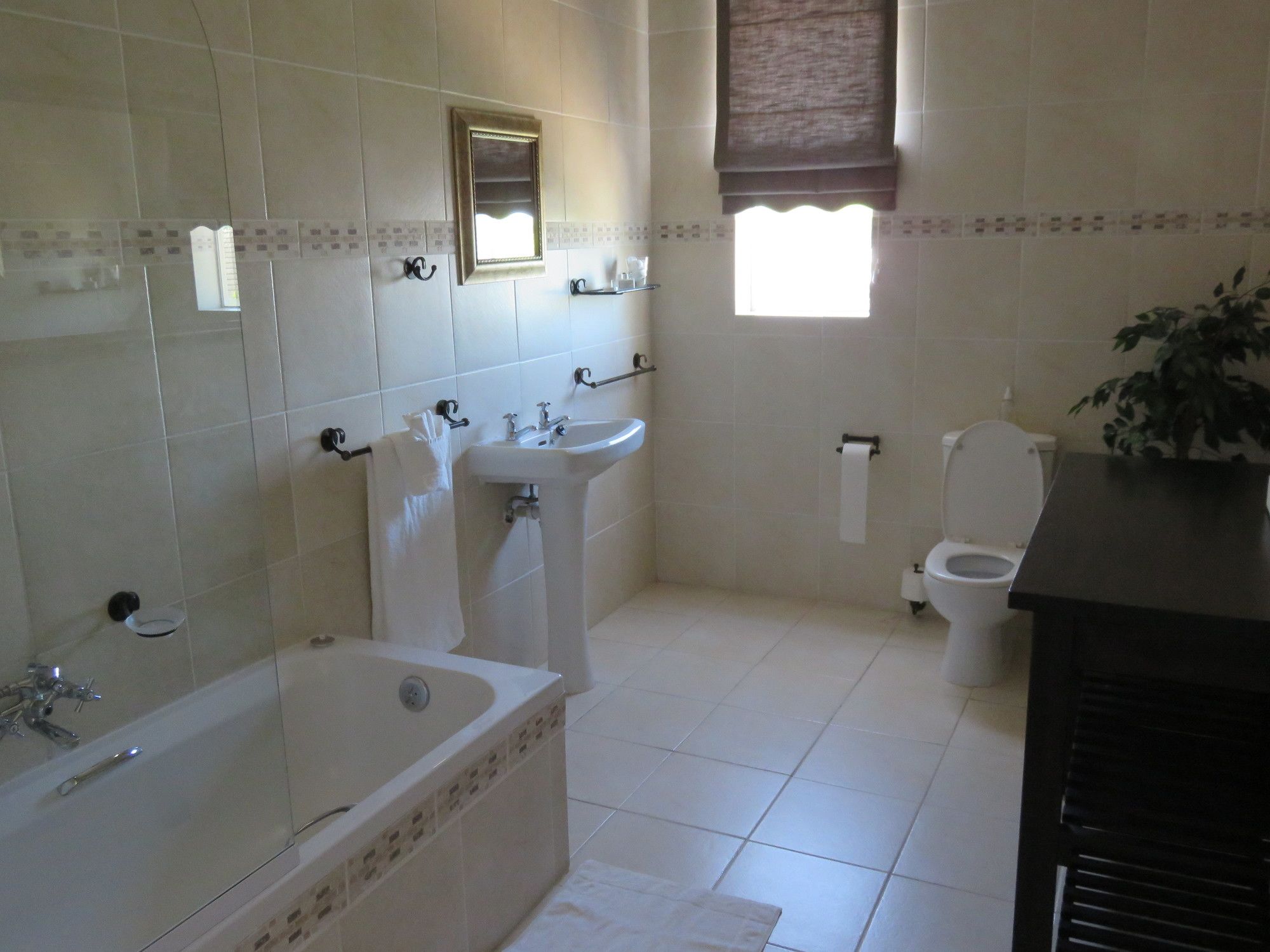 Caxton Manor B&B