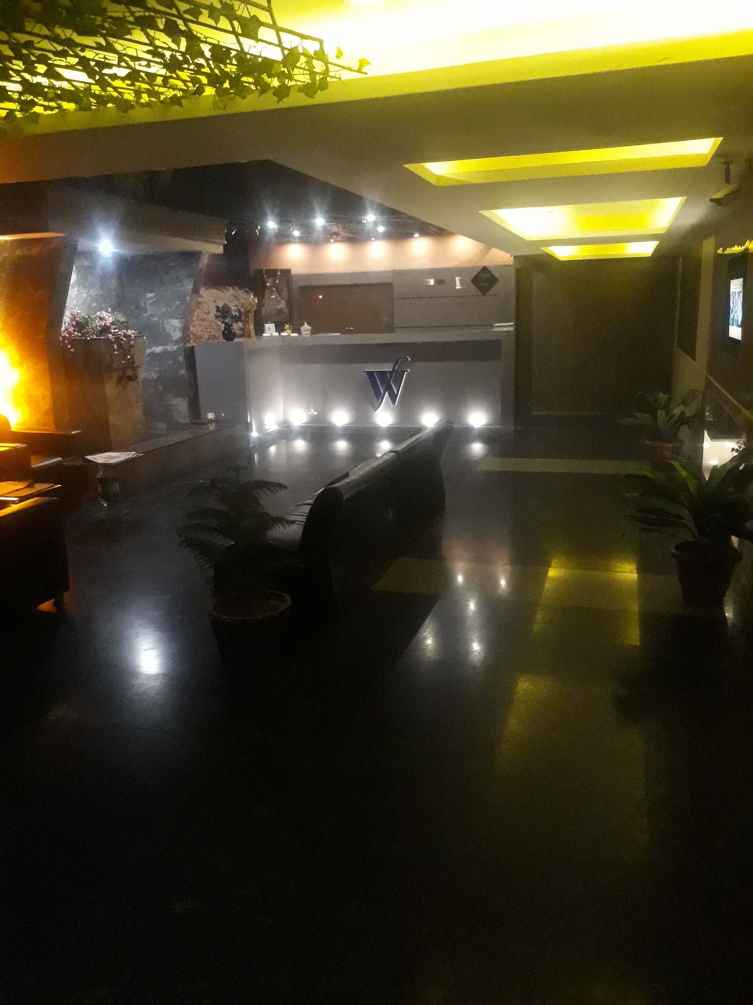 Hotel Waterfall