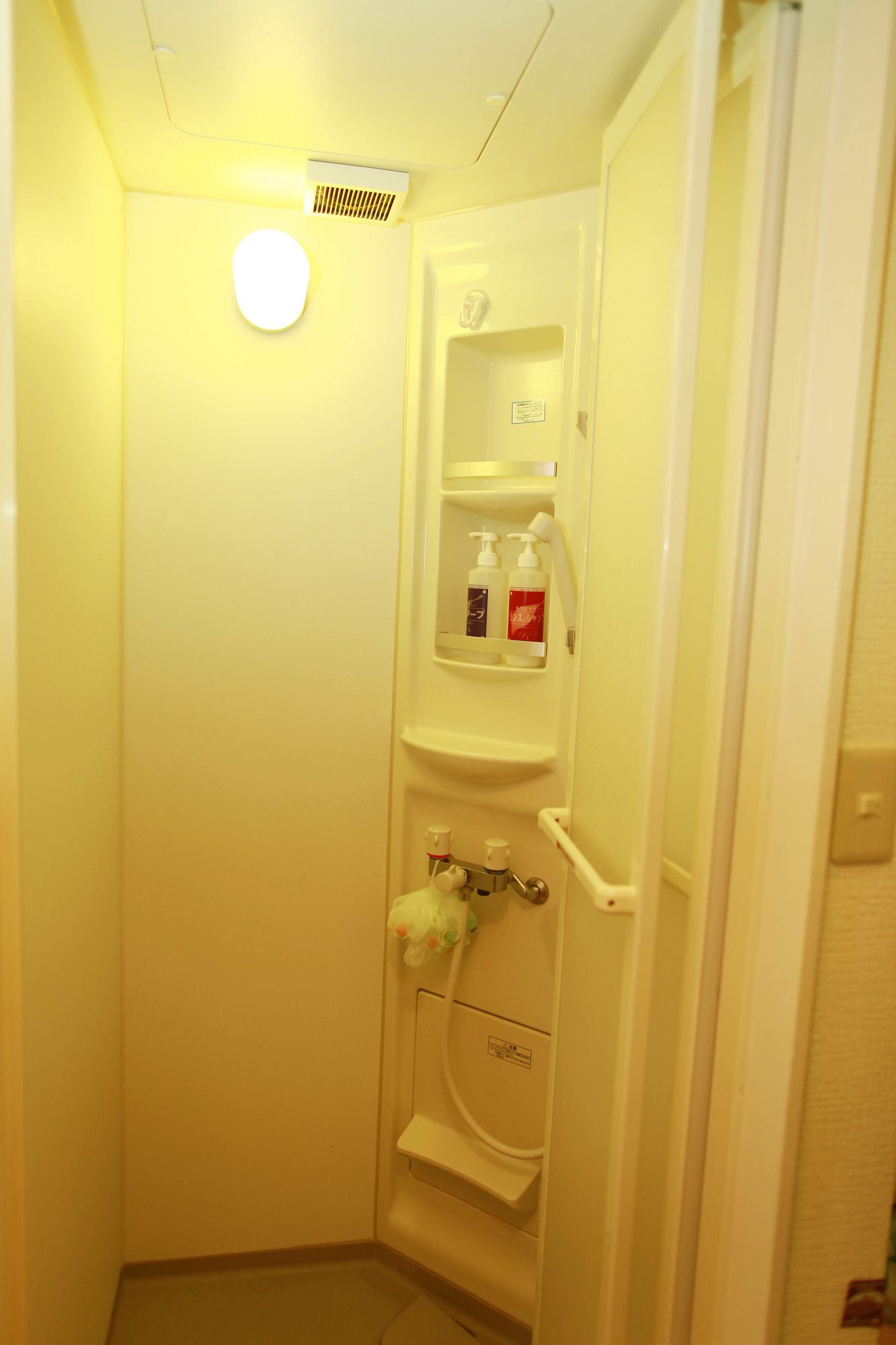 G'inns guest house - Hostel
