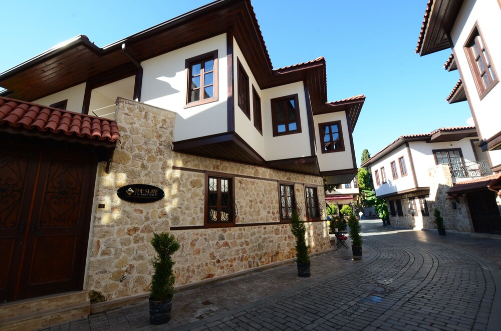 The Suite Apart Hotel