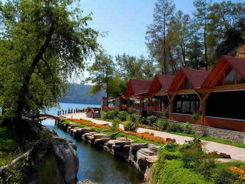 The Bay Beach Club