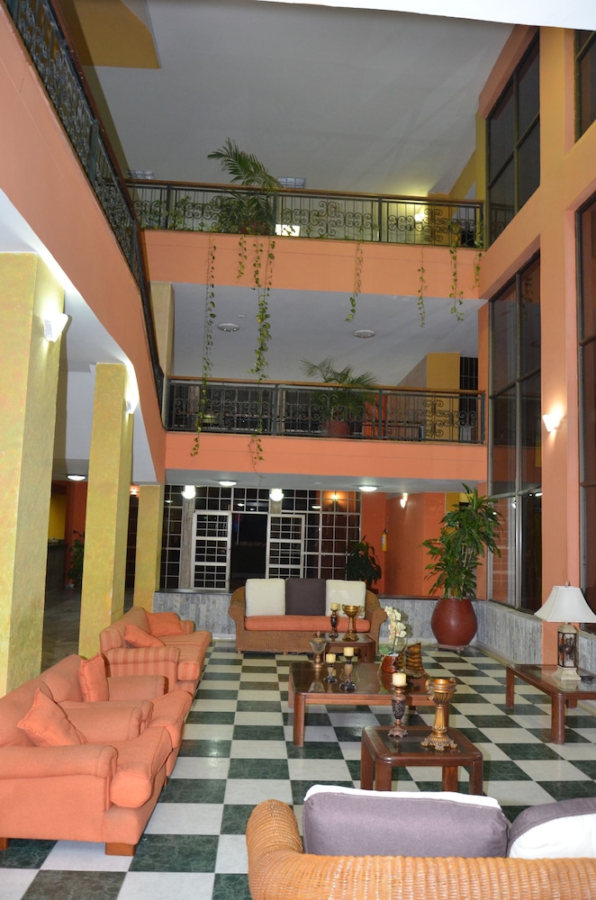 Hotel Palmarena Plaza