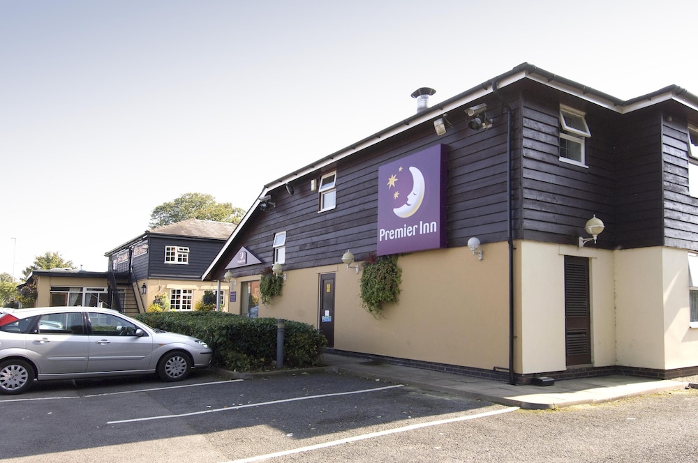 Premier Inn Cheltenham North West