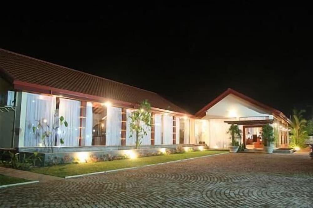 Riverdale Eco Resort