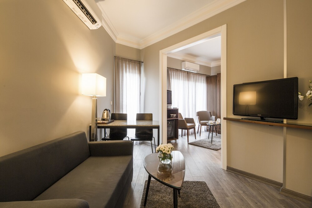 Taxim Suites