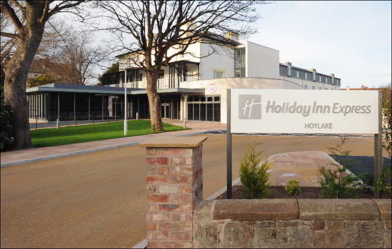 Holiday Inn Express Liverpool Hoylake