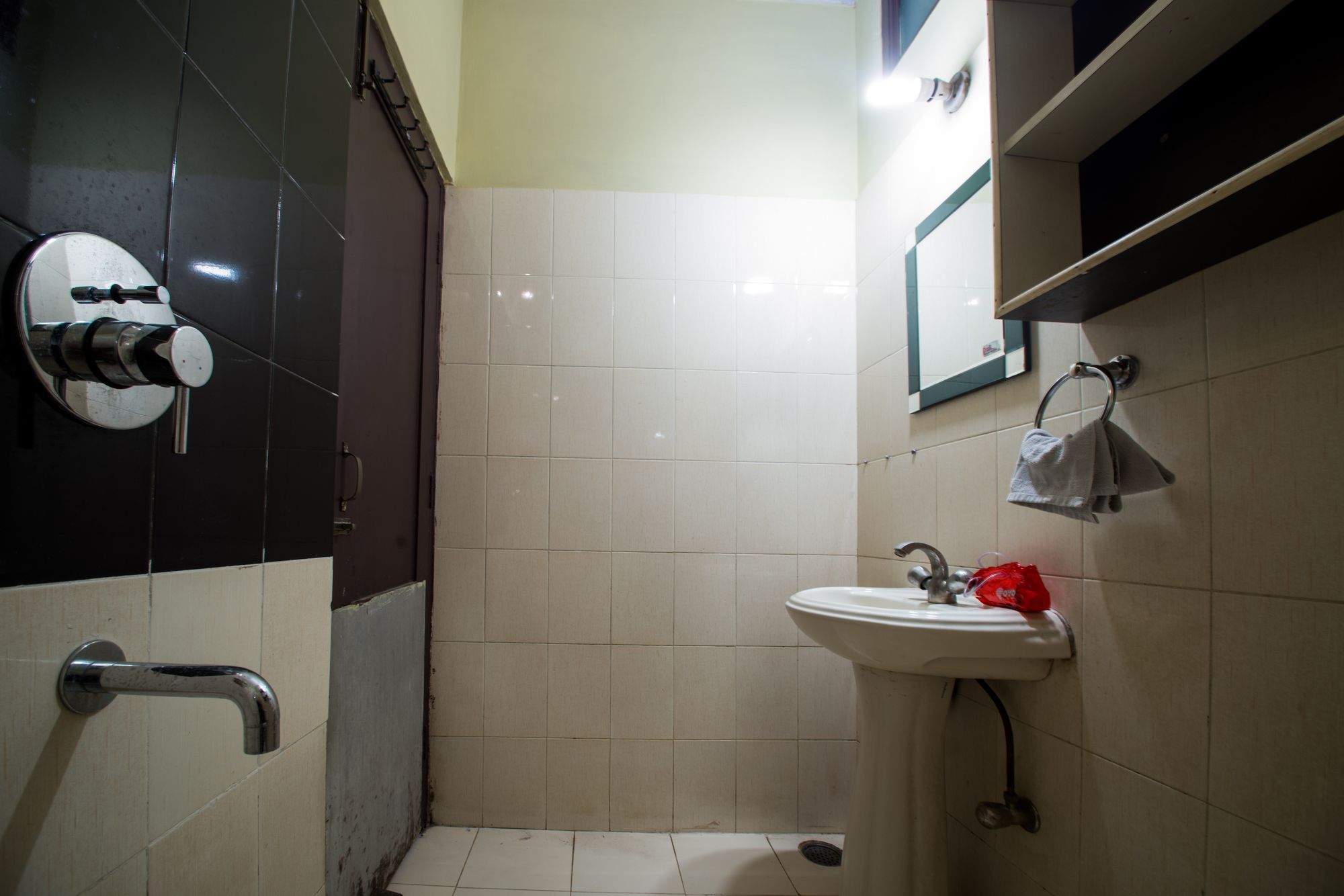 FabExpress Royal Residency Suites