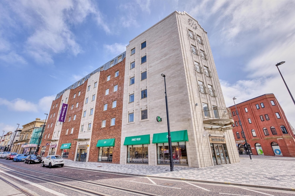 Premier Inn Blackpool - North Pier