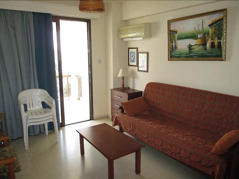 Rododafni Beach Apartments