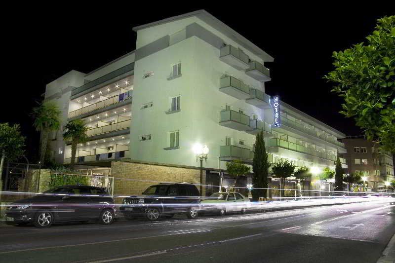 Hotel Astari