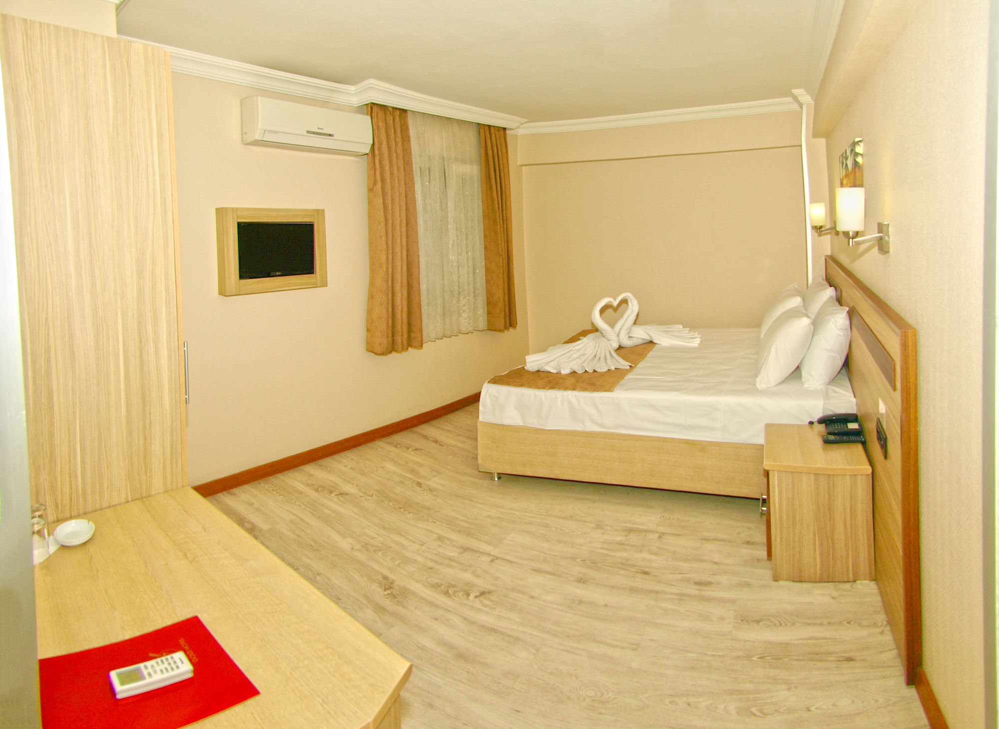 Gold Hotel