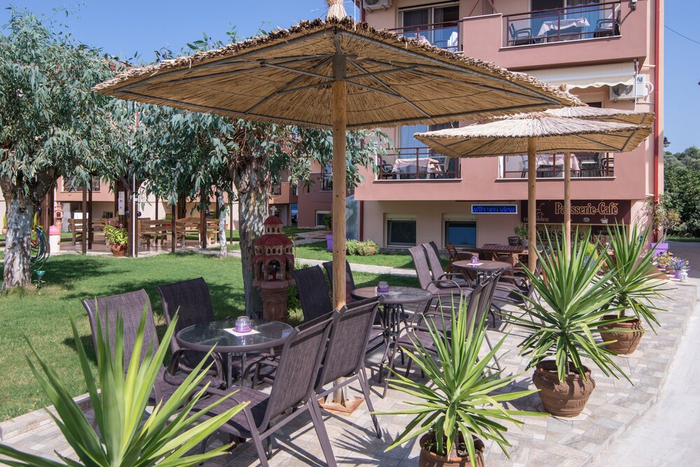 Castro Deluxe Hotel