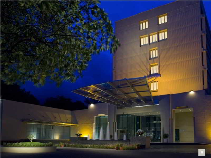 Blue Diamond, Pune-IHCL SeleQtions