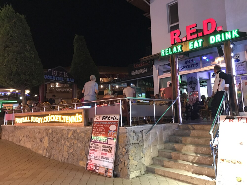 R.E.D Hotel
