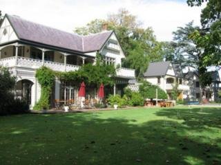 Huntley Lodge