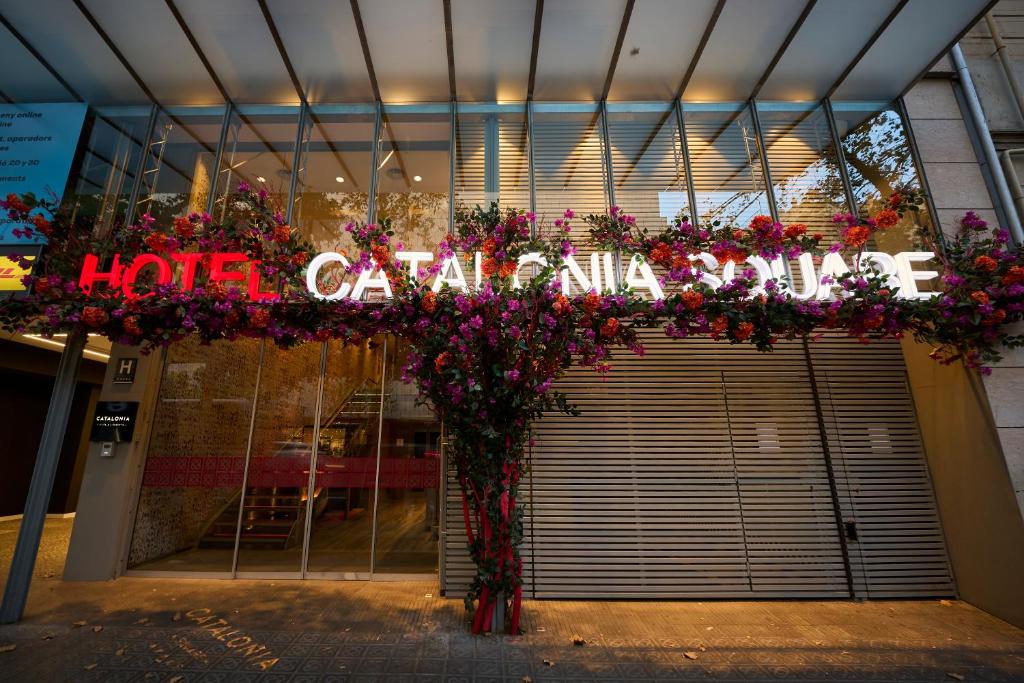 Catalonia Square Hotel