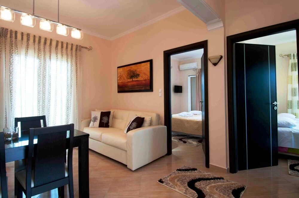 Brentanos Apartments ~ A ~ View Of Paradise