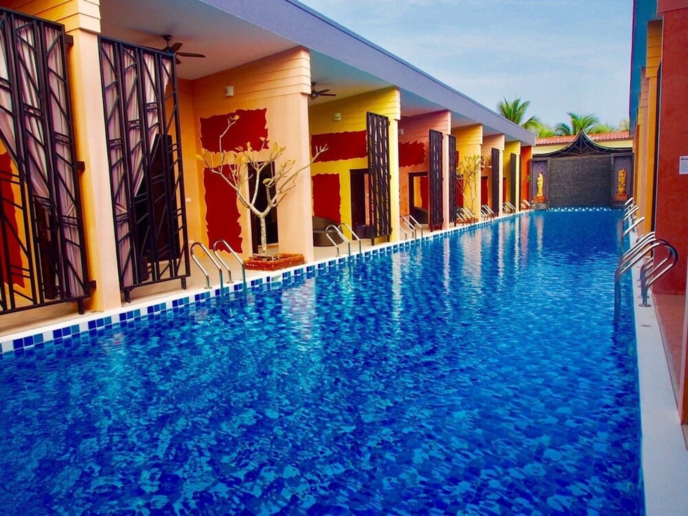 Baan Noppadol Hua Hin Loft Resort