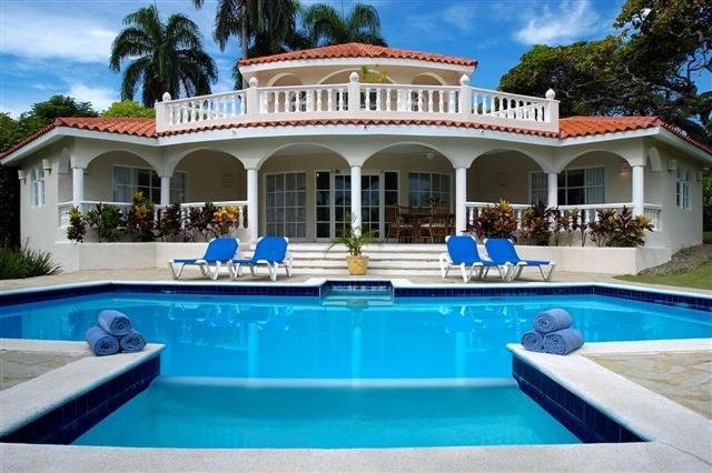 The Crown Villas