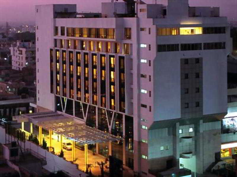 Hotel Golden Tulip Jaipur
