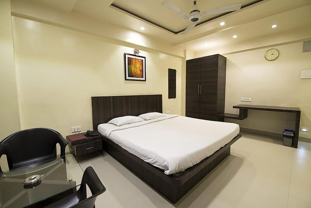 Suresh Inn