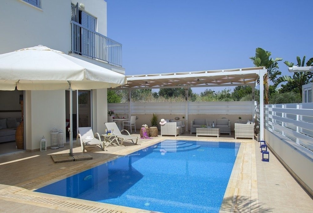 Villa Posidonas 3