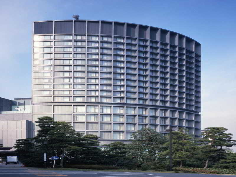 Grand Arc Hanzomon
