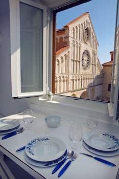 Central Apartments - Integrated Hotel