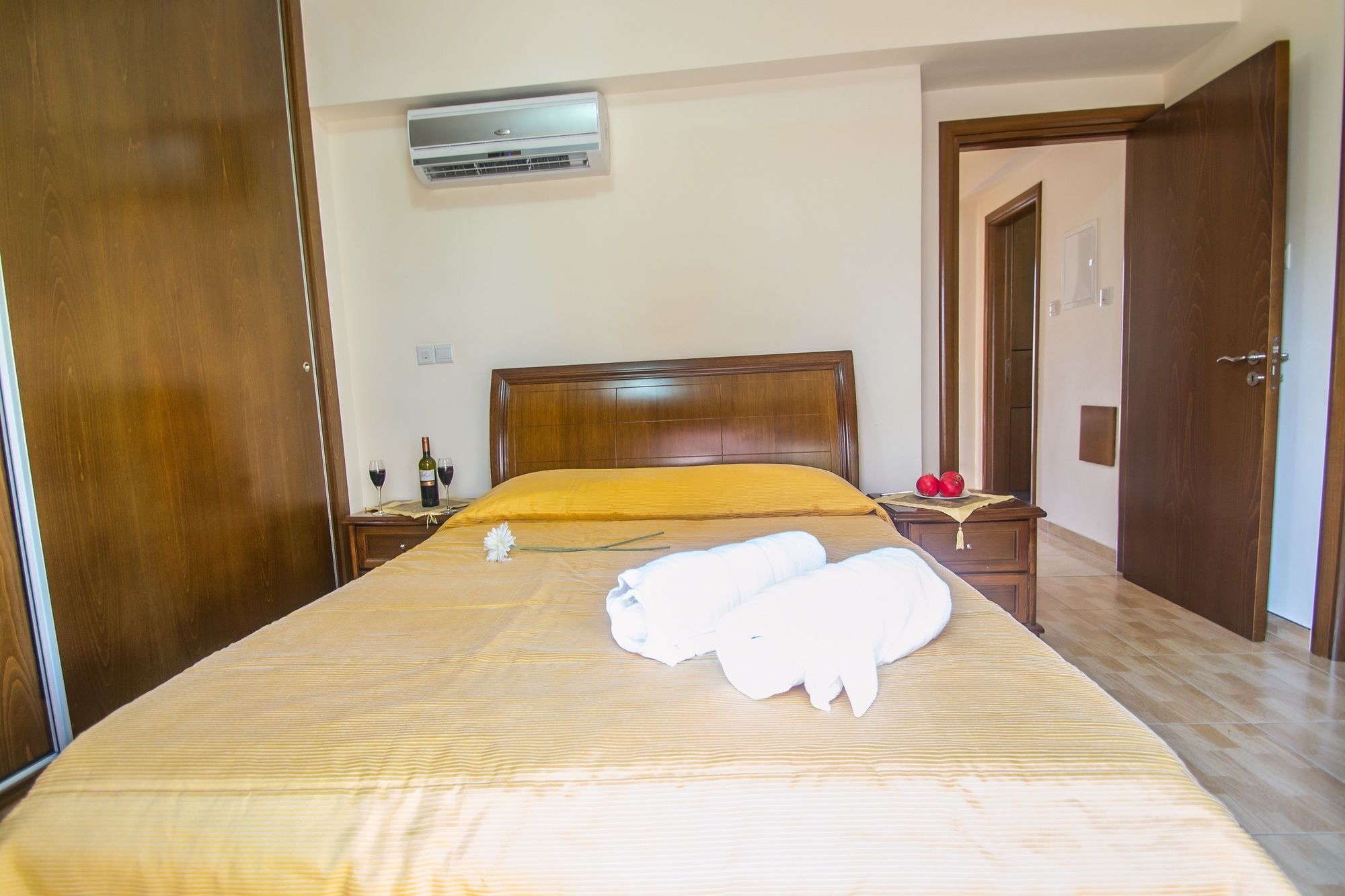 Ismini Lagoon Villa