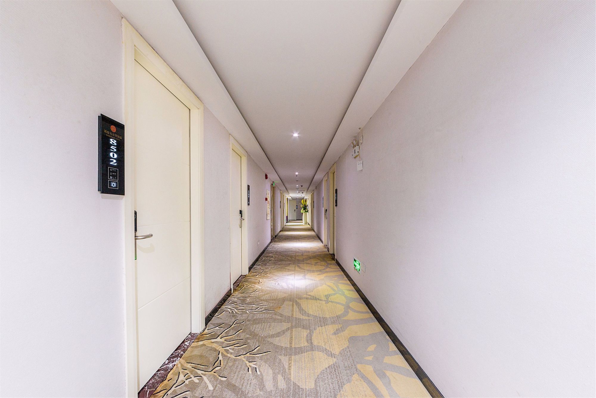 Kaiserdom Hotel Airport Road