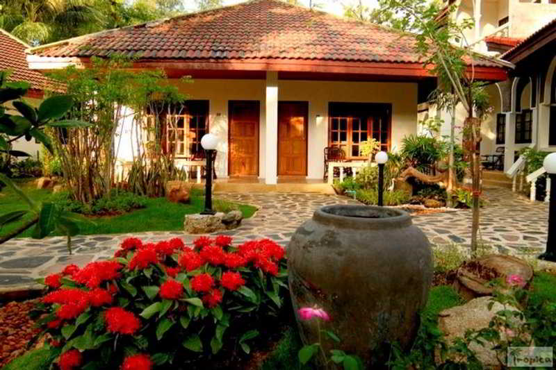 Tropica Bungalows