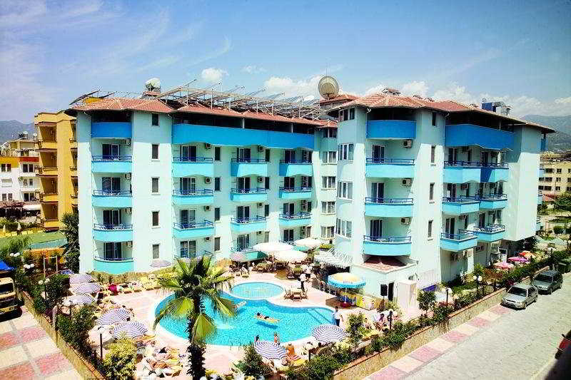 Mesut Hotel Family