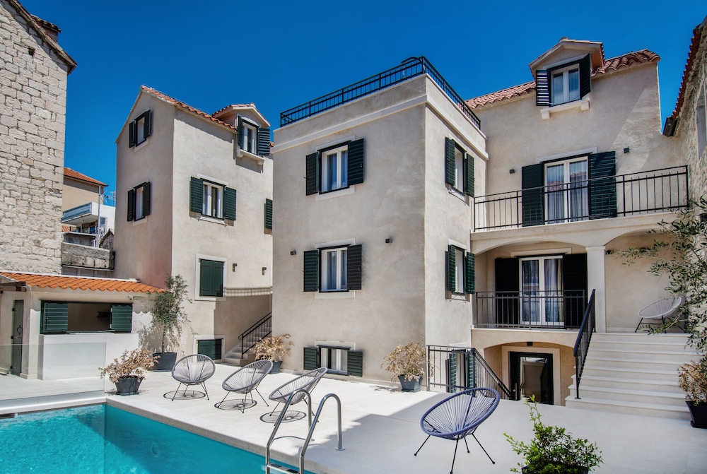 Sperone Heritage Hotel